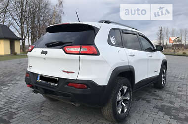 Внедорожник / Кроссовер Jeep Cherokee 2013 в 