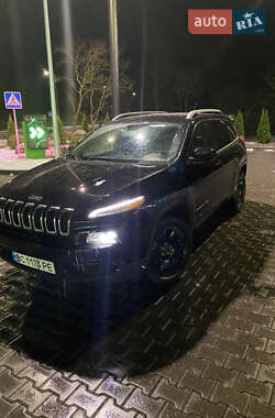 Внедорожник / Кроссовер Jeep Cherokee 2017 в 