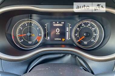 Внедорожник / Кроссовер Jeep Cherokee 2014 в 