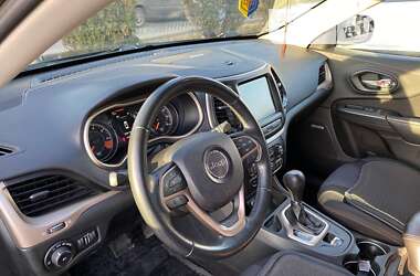 Внедорожник / Кроссовер Jeep Cherokee 2014 в 