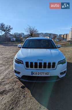 Позашляховик / Кросовер Jeep Cherokee 2019 в 