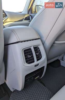 Позашляховик / Кросовер Jeep Cherokee 2019 в 