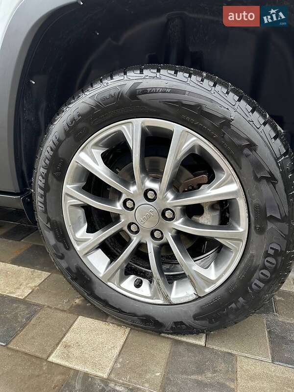 Позашляховик / Кросовер Jeep Cherokee 2018 в Семенівці