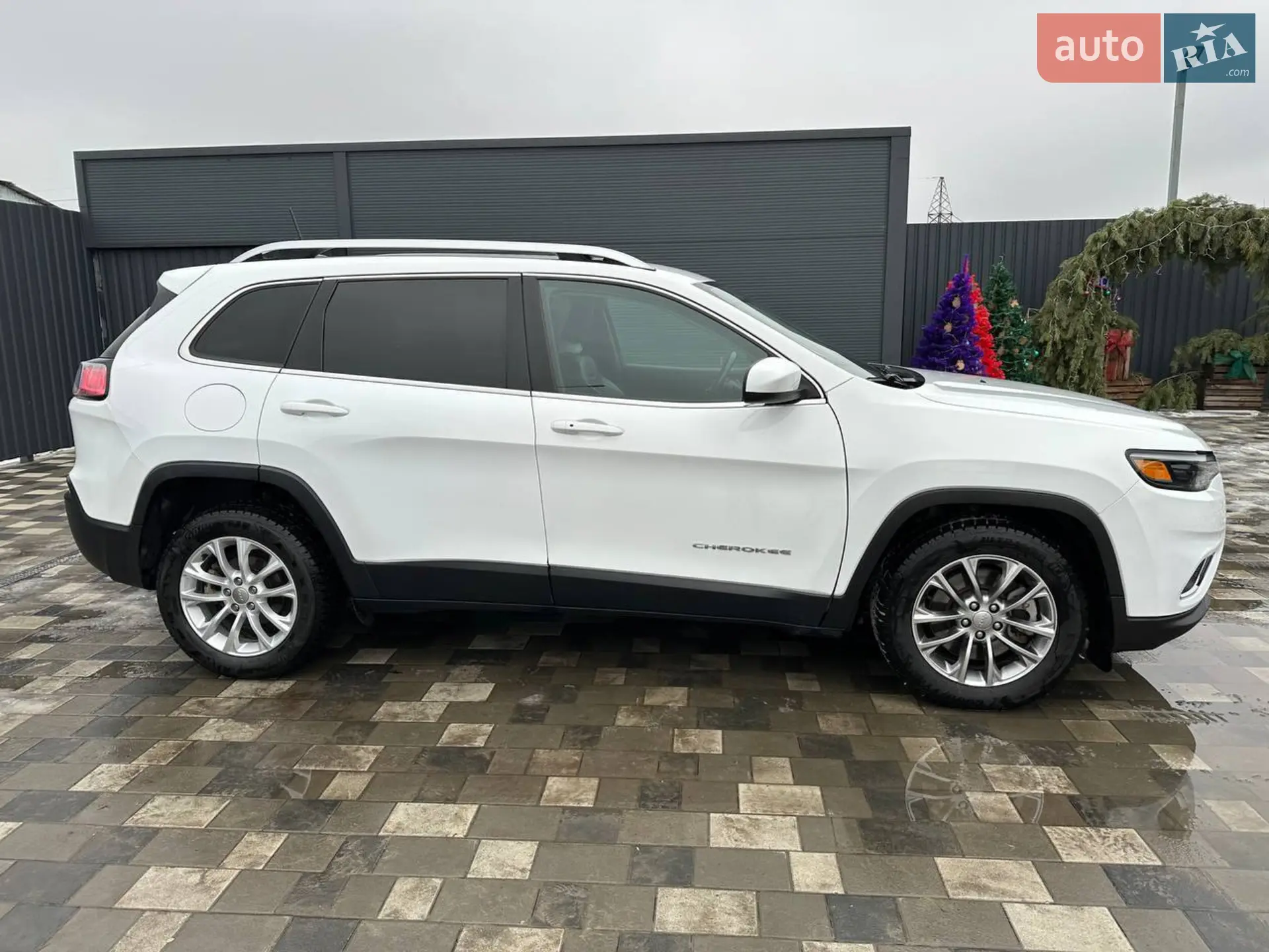 2018 Jeep Cherokee - мініатюра 14