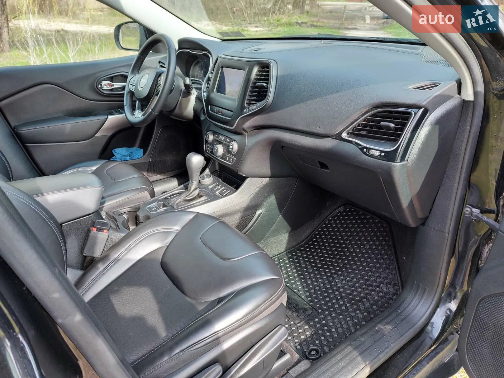 2019 Jeep Cherokee - мініатюра 13