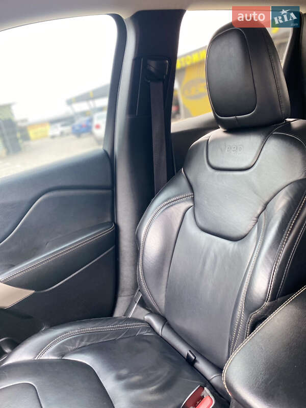 Внедорожник / Кроссовер Jeep Cherokee 2017 в Ирпене фото 15 Внедорожник / Кроссовер Jeep Cherokee 2017 в Ирпене