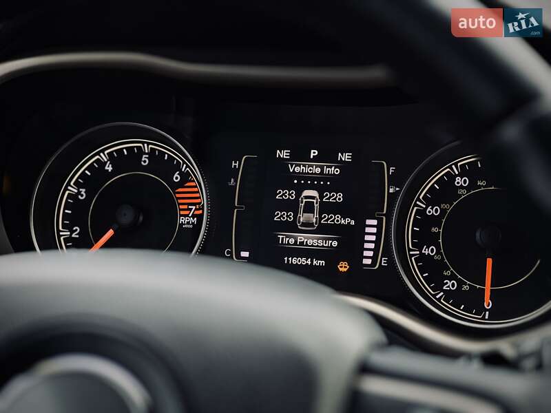 Внедорожник / Кроссовер Jeep Cherokee 2016 в Покровском фото 18 Внедорожник / Кроссовер Jeep Cherokee 2016 в Покровском