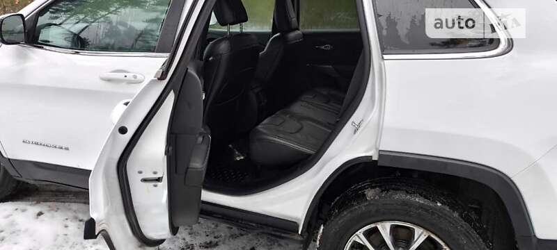 Внедорожник / Кроссовер Jeep Cherokee 2020 в Киеве