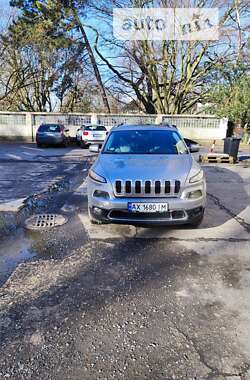 Позашляховик / Кросовер Jeep Cherokee 2013 в Харкові