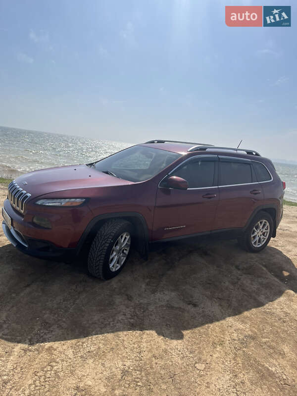 Внедорожник / Кроссовер Jeep Cherokee 2015 в Одессе