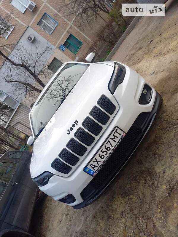 Позашляховик / Кросовер Jeep Cherokee 2019 в Харкові фото 2 Позашляховик / Кросовер Jeep Cherokee 2019 в Харкові