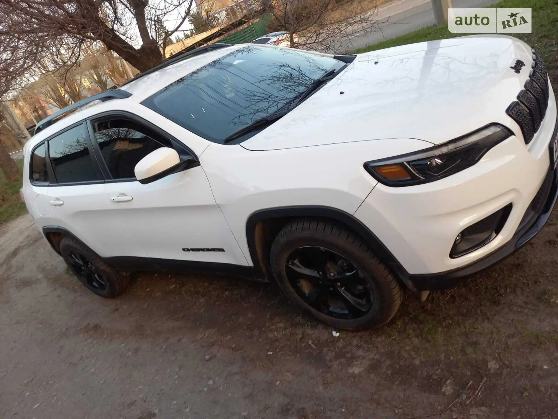 2019 Jeep Cherokee - мініатюра 3