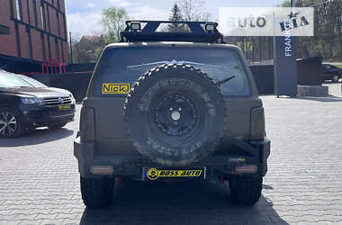 Внедорожник / Кроссовер Jeep Cherokee 1993 в Черновцах