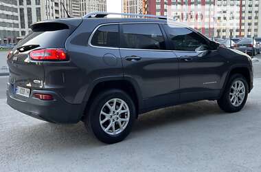 Внедорожник / Кроссовер Jeep Cherokee 2015 в Киеве