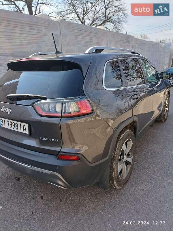 Позашляховик / Кросовер Jeep Cherokee 2019 в Полтаві