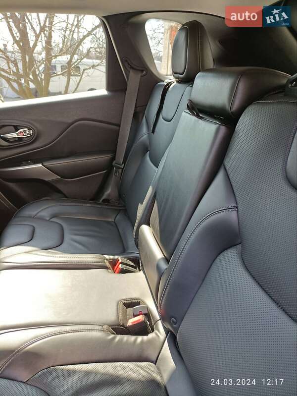 Позашляховик / Кросовер Jeep Cherokee 2019 в Полтаві