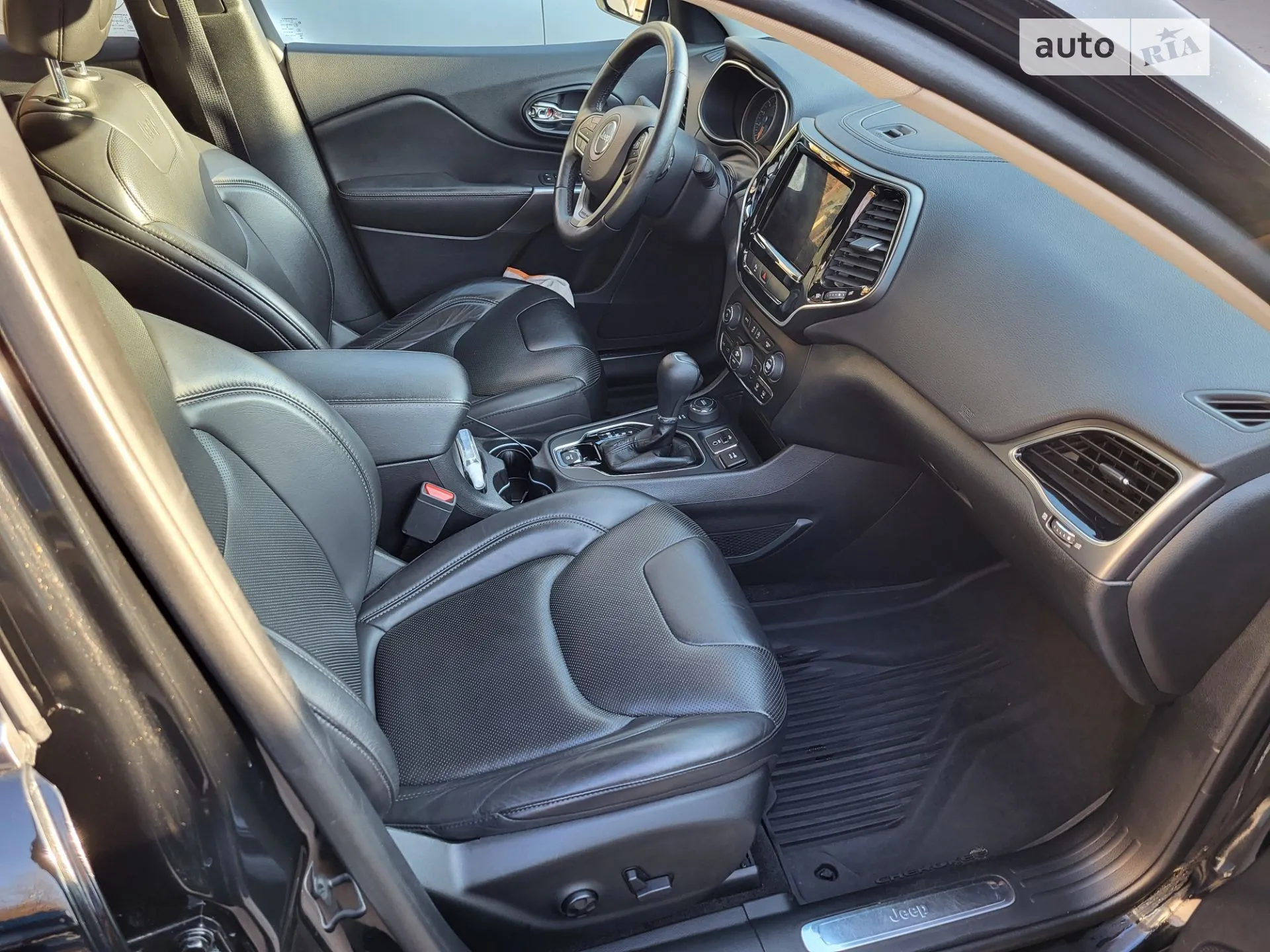 2018 Jeep Cherokee - мініатюра 9