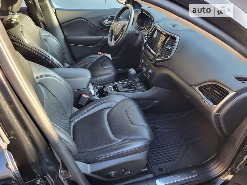 Внедорожник / Кроссовер Jeep Cherokee 2018 в Ровно