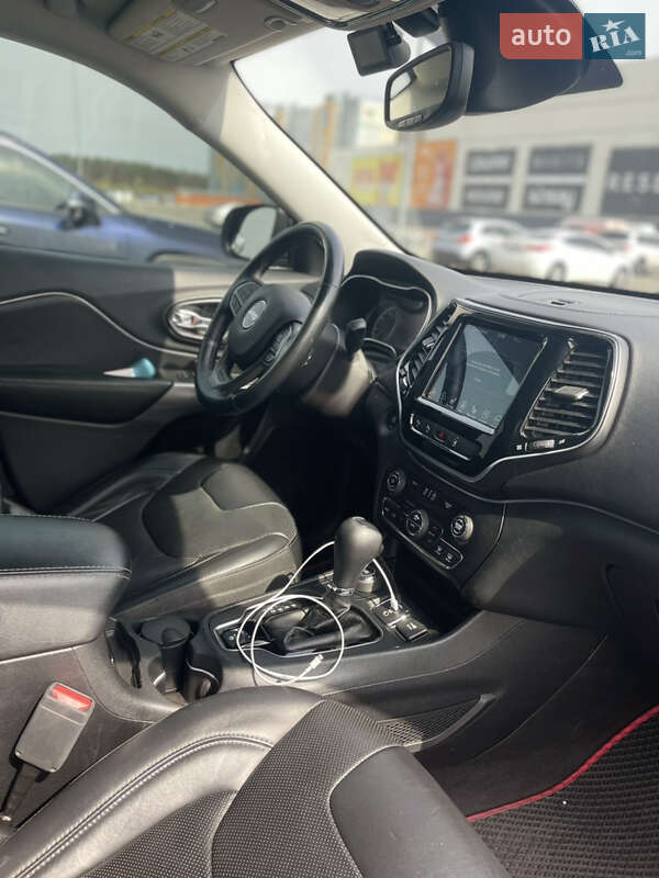 Внедорожник / Кроссовер Jeep Cherokee 2019 в Киеве фото 11 Внедорожник / Кроссовер Jeep Cherokee 2019 в Киеве