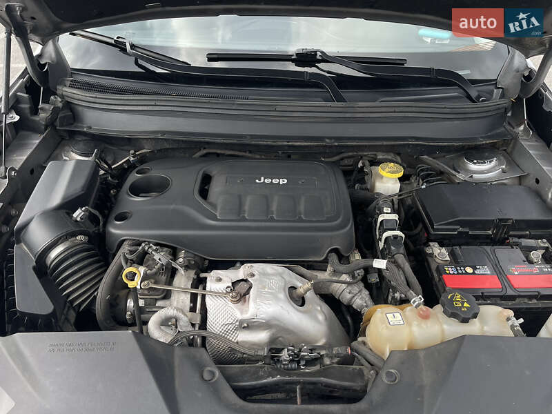 Внедорожник / Кроссовер Jeep Cherokee 2019 в Киеве фото 21 Внедорожник / Кроссовер Jeep Cherokee 2019 в Киеве