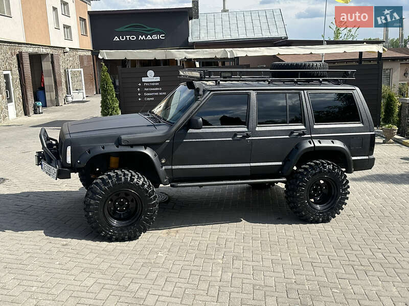 Позашляховик / Кросовер Jeep Cherokee 1997 в Чернівцях