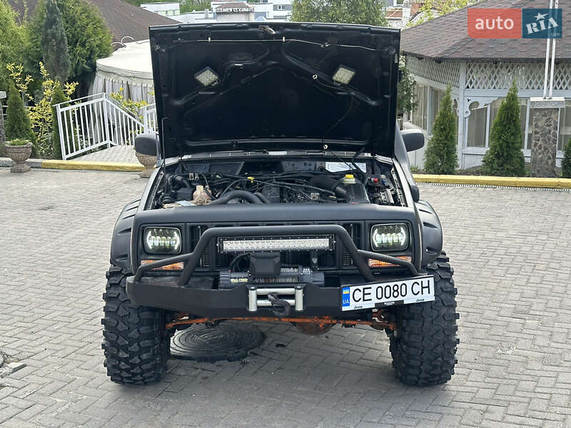 Позашляховик / Кросовер Jeep Cherokee 1997 в Чернівцях