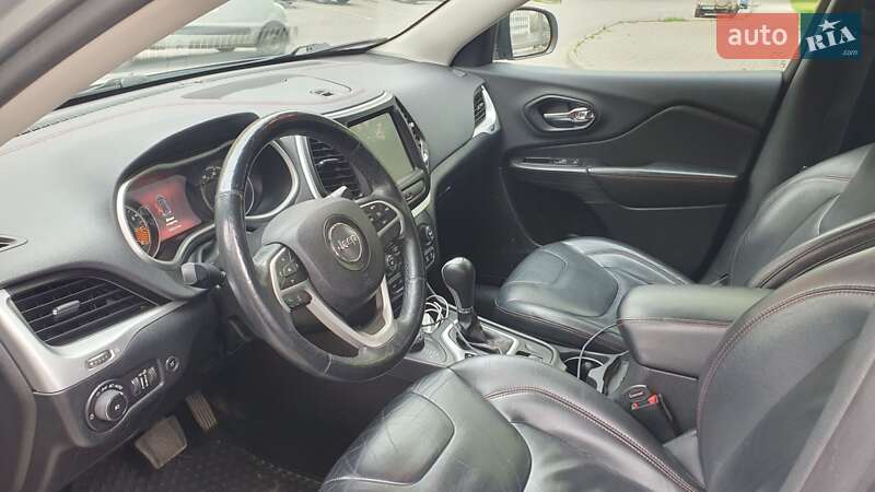 Внедорожник / Кроссовер Jeep Cherokee 2013 в Днепре