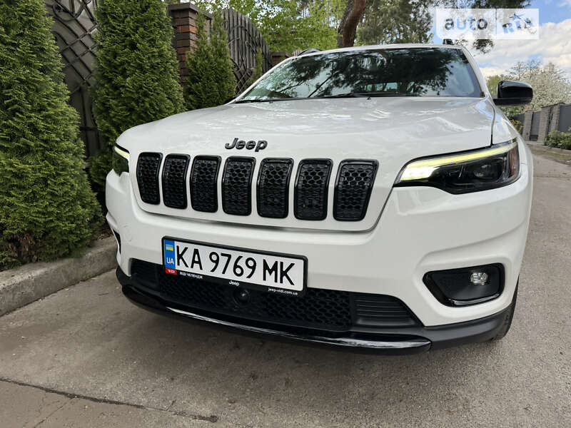 Внедорожник / Кроссовер Jeep Cherokee 2021 в Киеве