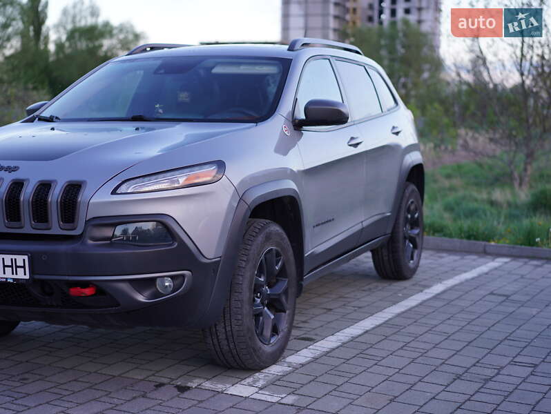 Позашляховик / Кросовер Jeep Cherokee 2014 в Хмельницькому