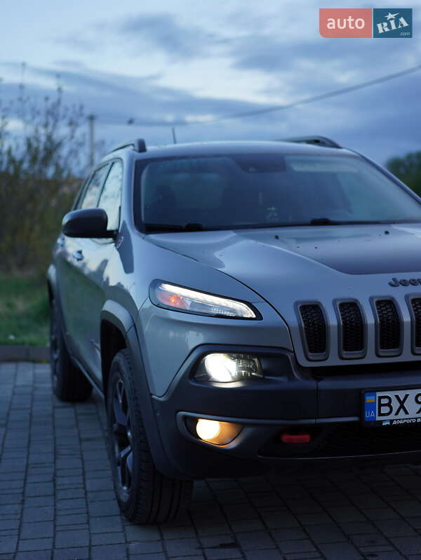 Позашляховик / Кросовер Jeep Cherokee 2014 в Хмельницькому