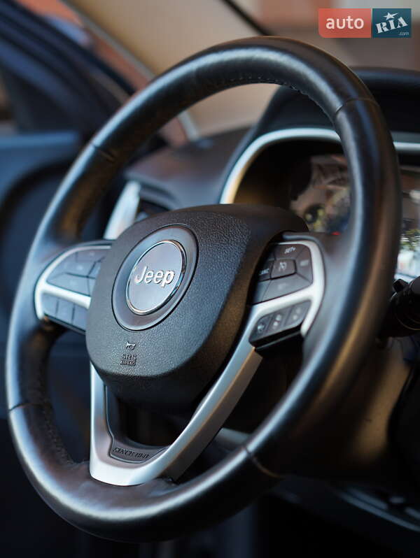 Позашляховик / Кросовер Jeep Cherokee 2014 в Хмельницькому