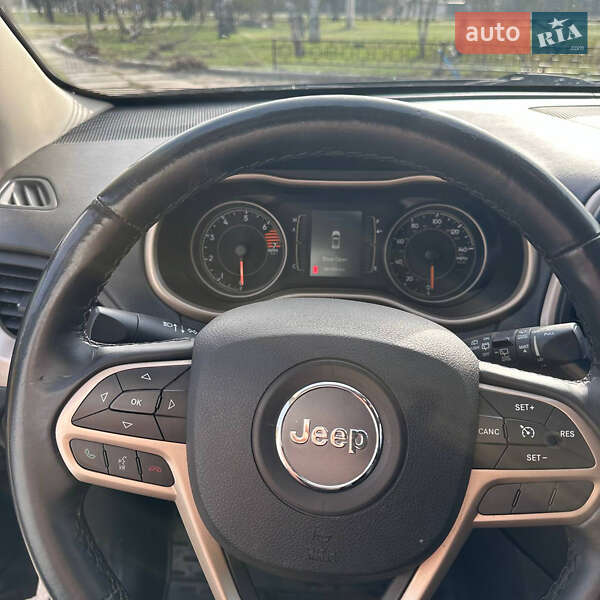 Внедорожник / Кроссовер Jeep Cherokee 2016 в Харькове
