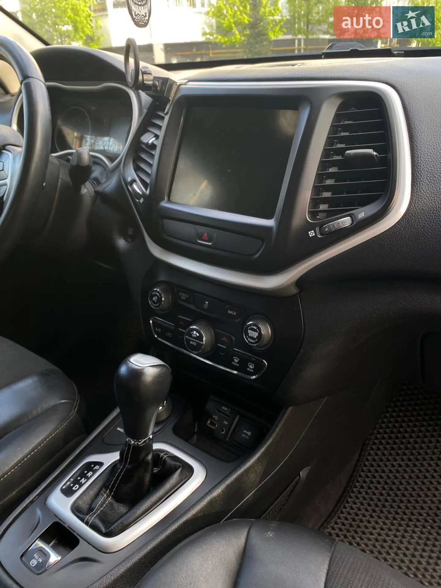 2017 Jeep Cherokee - мініатюра 16