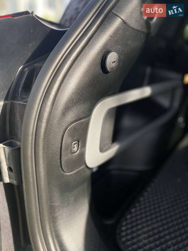 Внедорожник / Кроссовер Jeep Cherokee 2017 в Буче фото 19 Внедорожник / Кроссовер Jeep Cherokee 2017 в Буче