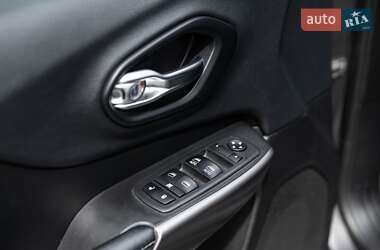 Внедорожник / Кроссовер Jeep Cherokee 2018 в Ивано-Франковске