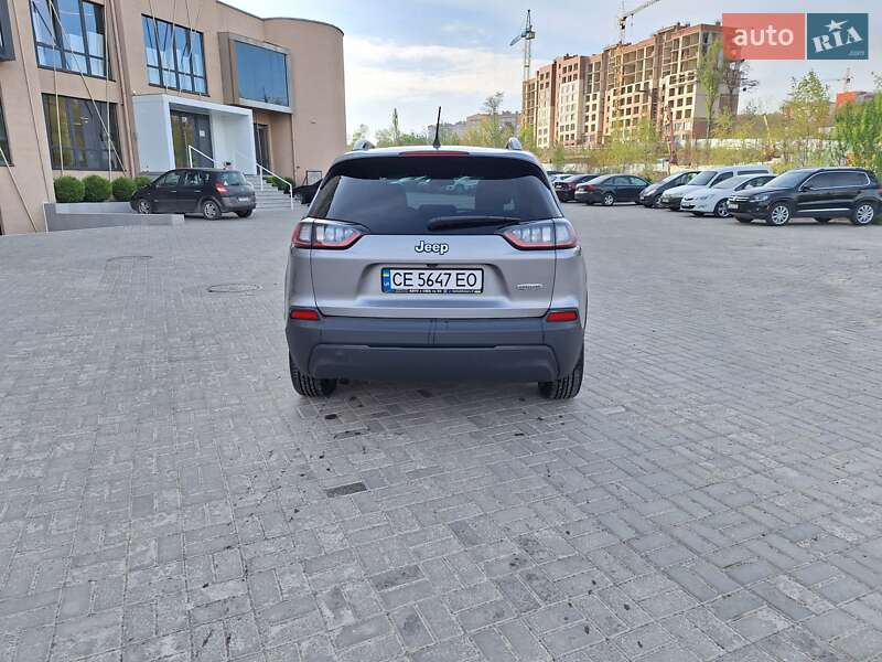 Внедорожник / Кроссовер Jeep Cherokee 2018 в Черновцах