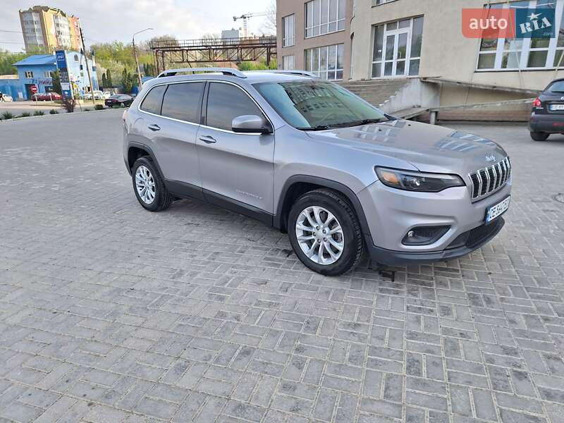 Внедорожник / Кроссовер Jeep Cherokee 2018 в Черновцах