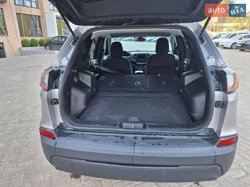 Внедорожник / Кроссовер Jeep Cherokee 2018 в Черновцах