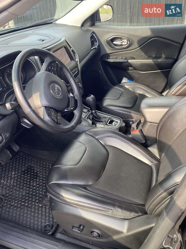 Позашляховик / Кросовер Jeep Cherokee 2019 в Софіївській Борщагівці