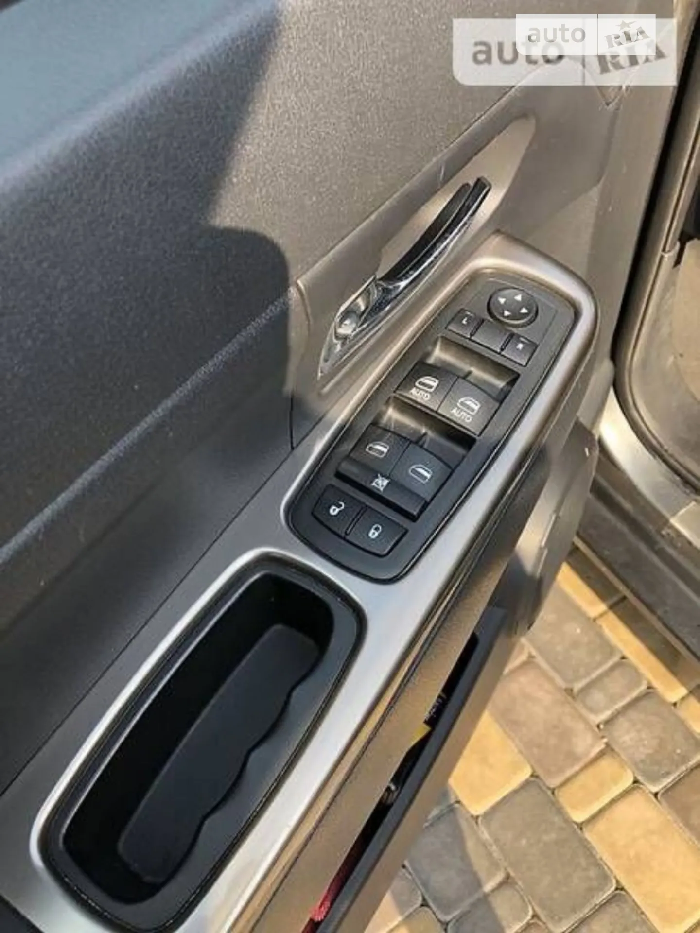 2011 Jeep Cherokee - мініатюра 10