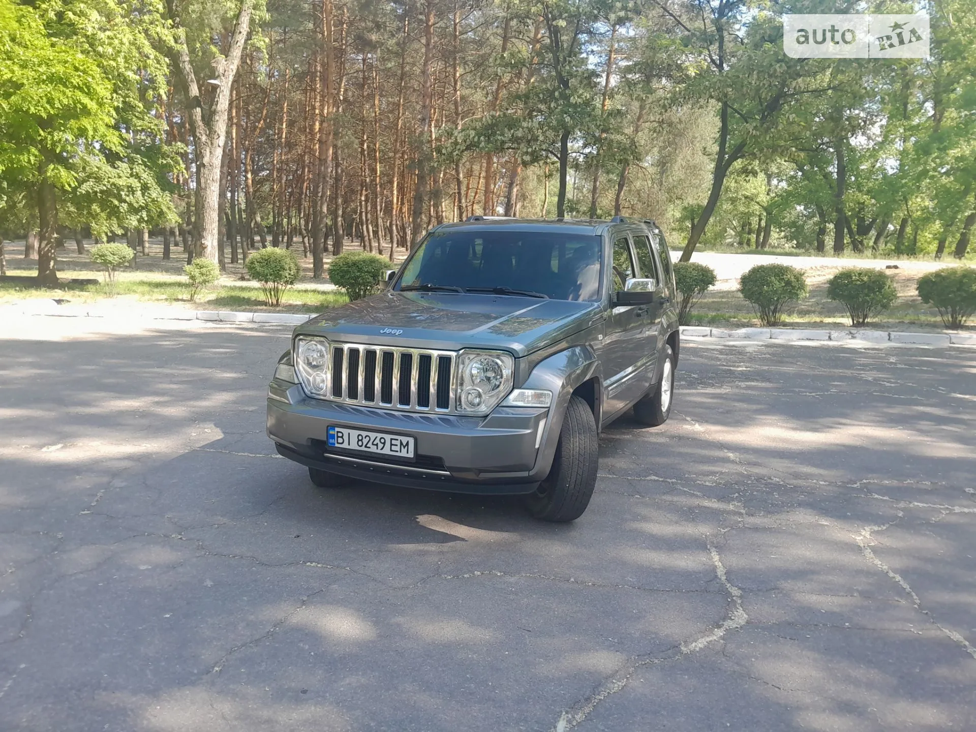 2011 Jeep Cherokee - мініатюра 2