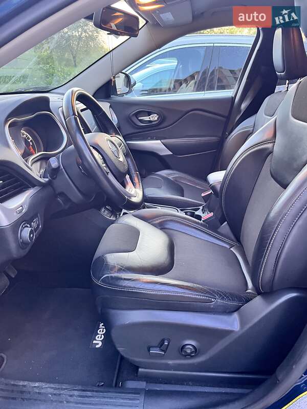 Внедорожник / Кроссовер Jeep Cherokee 2017 в Ужгороде фото 15 Внедорожник / Кроссовер Jeep Cherokee 2017 в Ужгороде