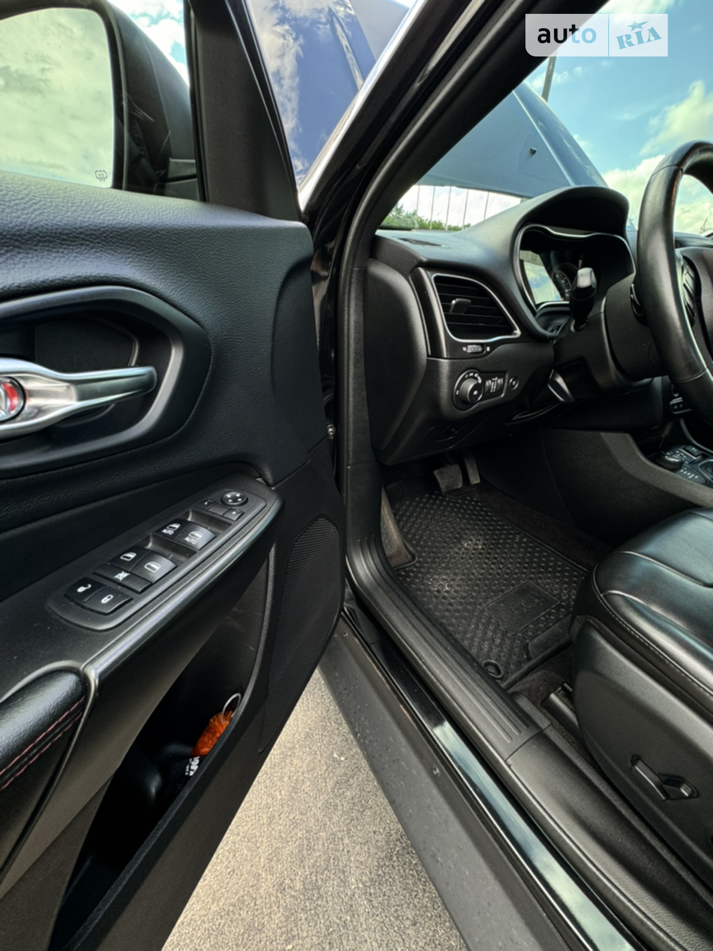 2018 Jeep Cherokee - мініатюра 10