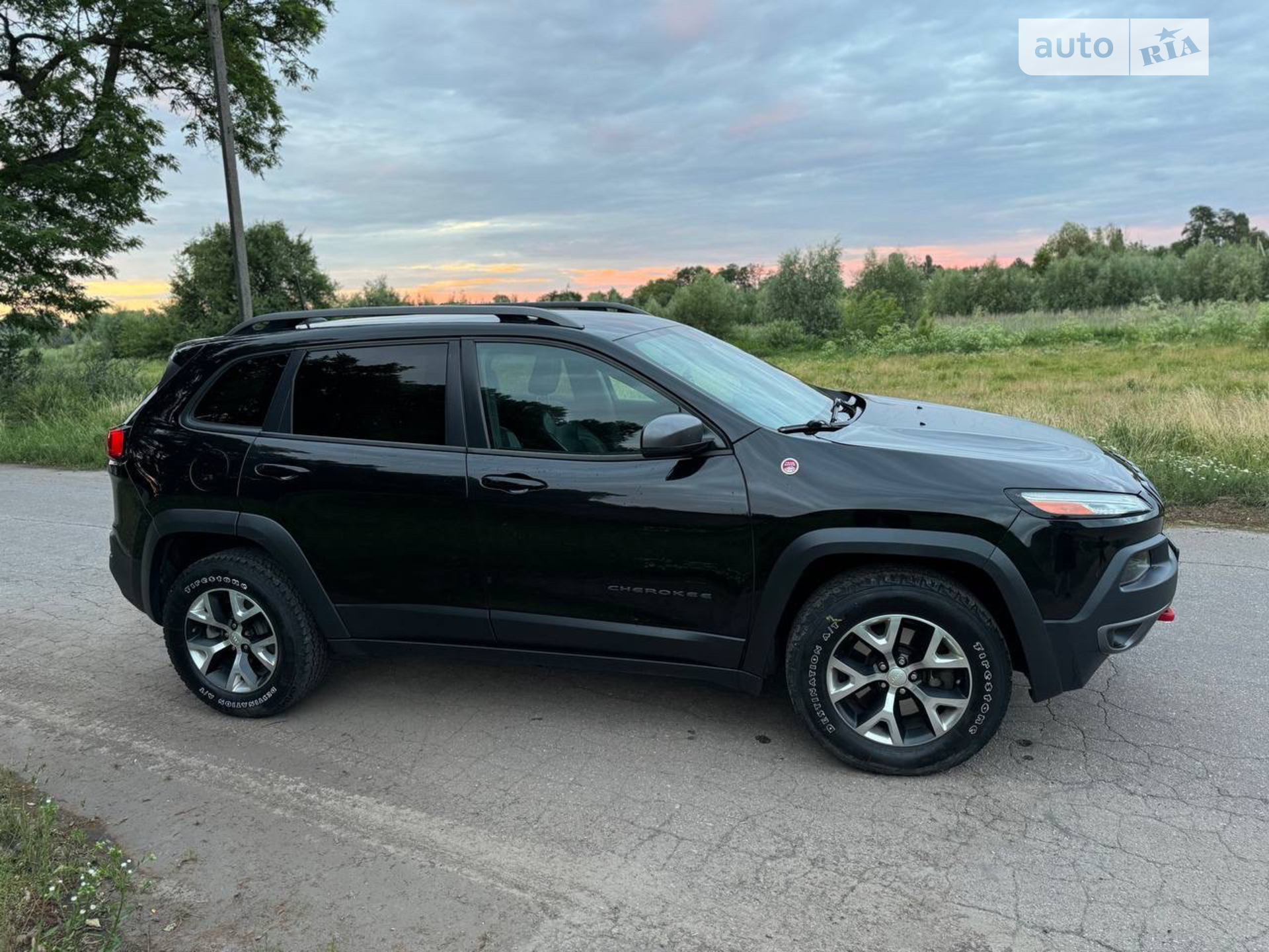 2017 Jeep Cherokee - мініатюра 8