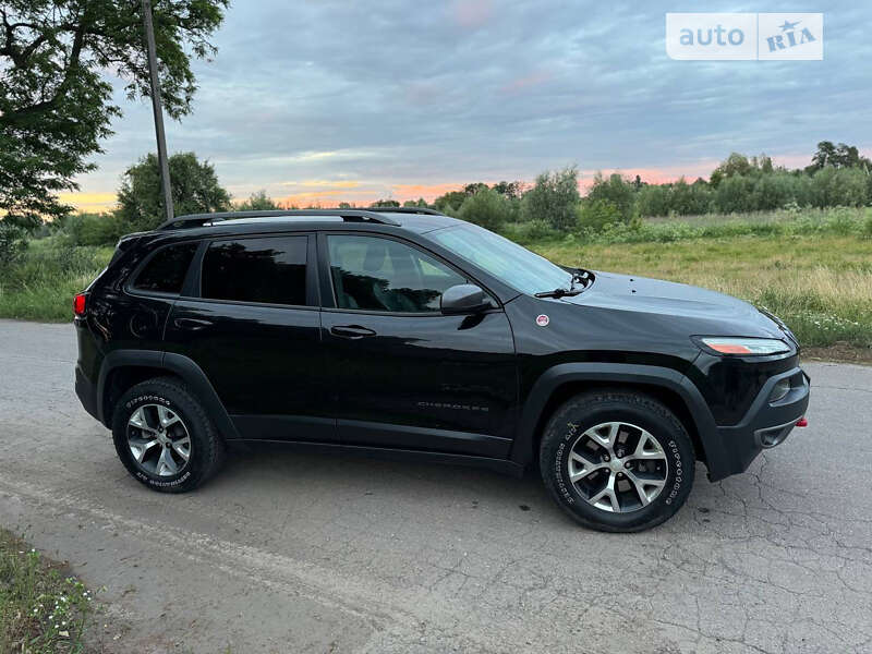 Позашляховик / Кросовер Jeep Cherokee 2017 в Переяславі