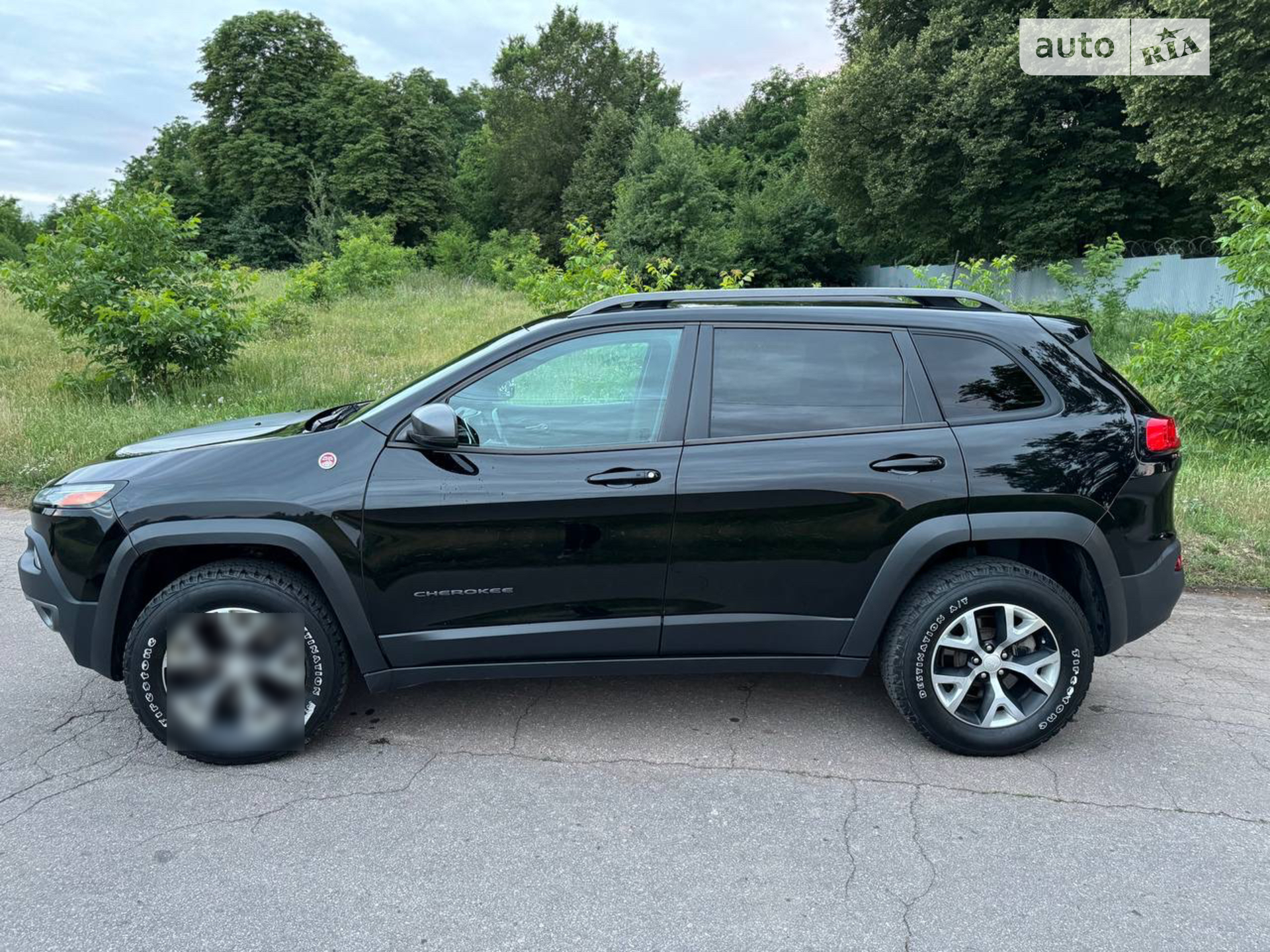 2017 Jeep Cherokee - мініатюра 9