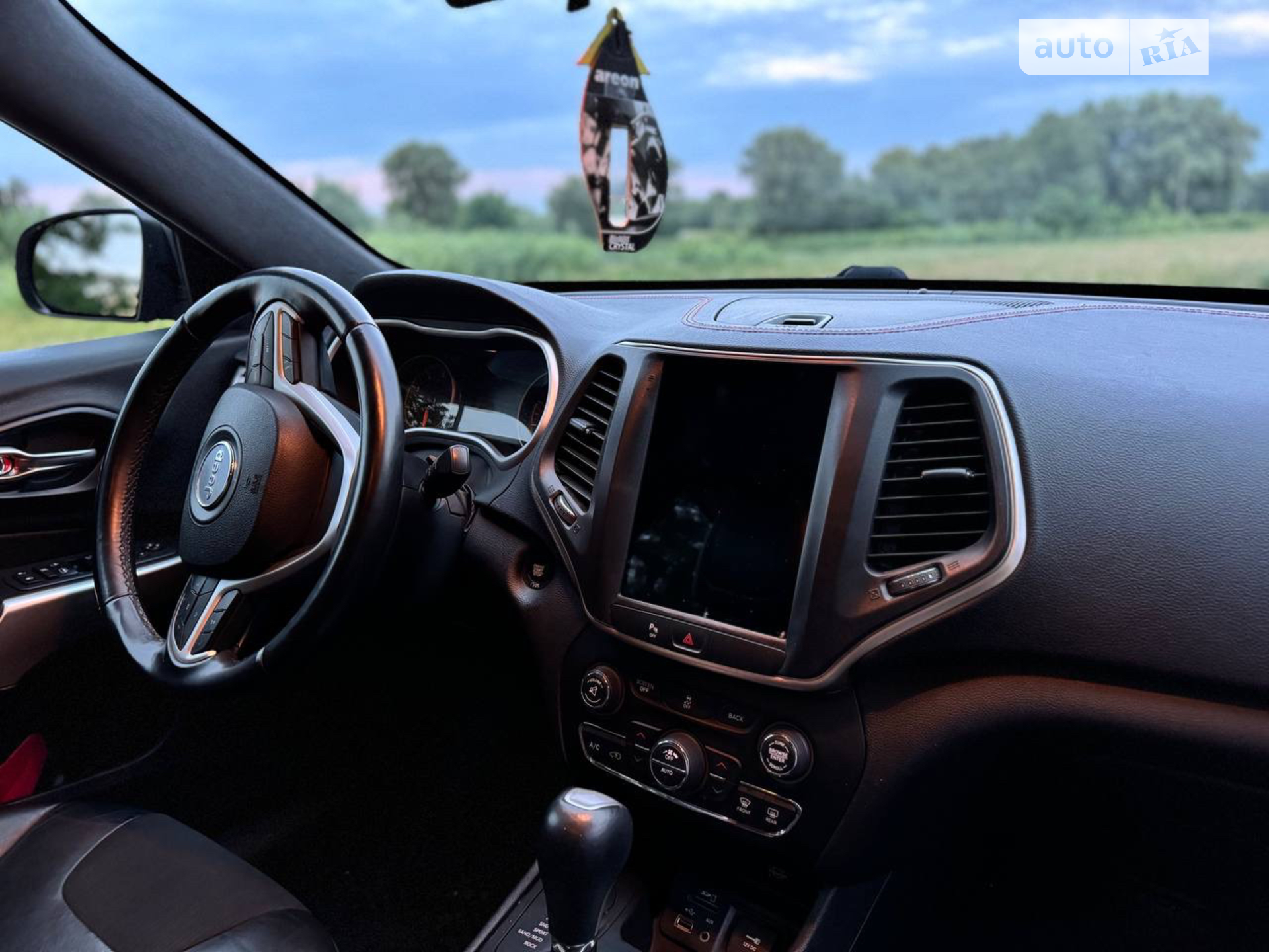 2017 Jeep Cherokee - мініатюра 23