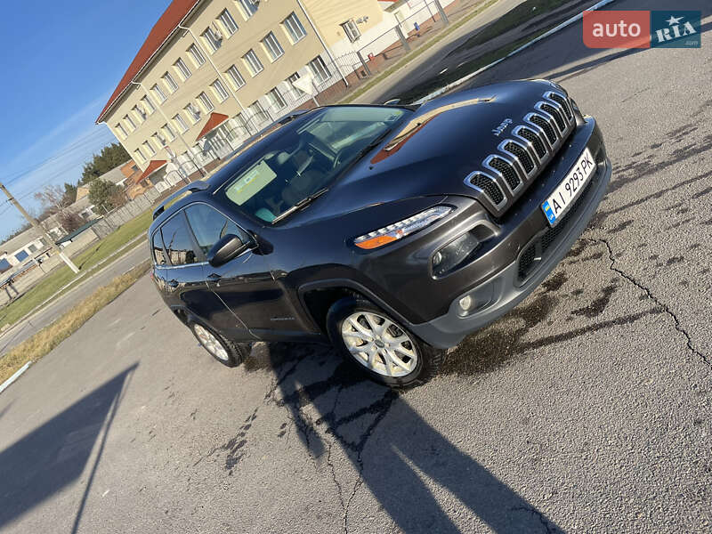Позашляховик / Кросовер Jeep Cherokee 2016 в Володарці