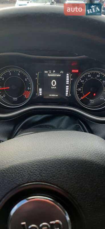 Позашляховик / Кросовер Jeep Cherokee 2015 в Києві