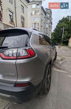 Внедорожник / Кроссовер Jeep Cherokee 2018 в 
